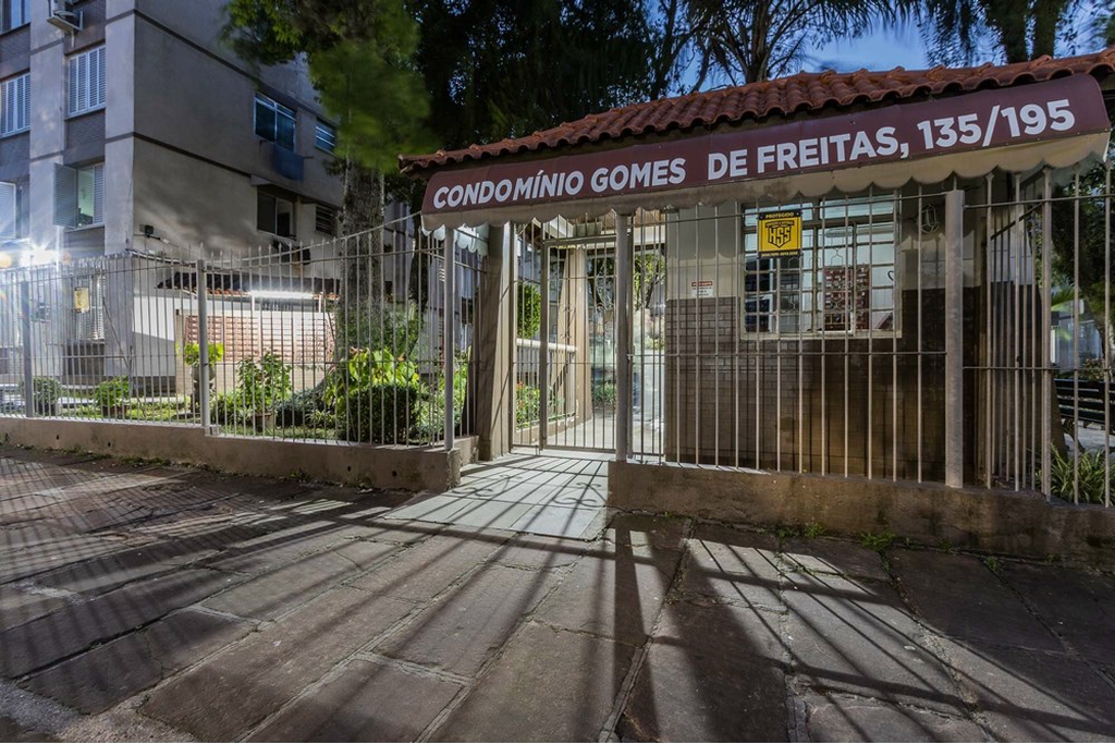 Apartamento - Venda - Vila Ipiranga - Porto Alegre - RS